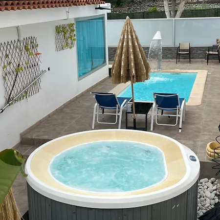 The Yumbo Pearl * Playa del Inglés